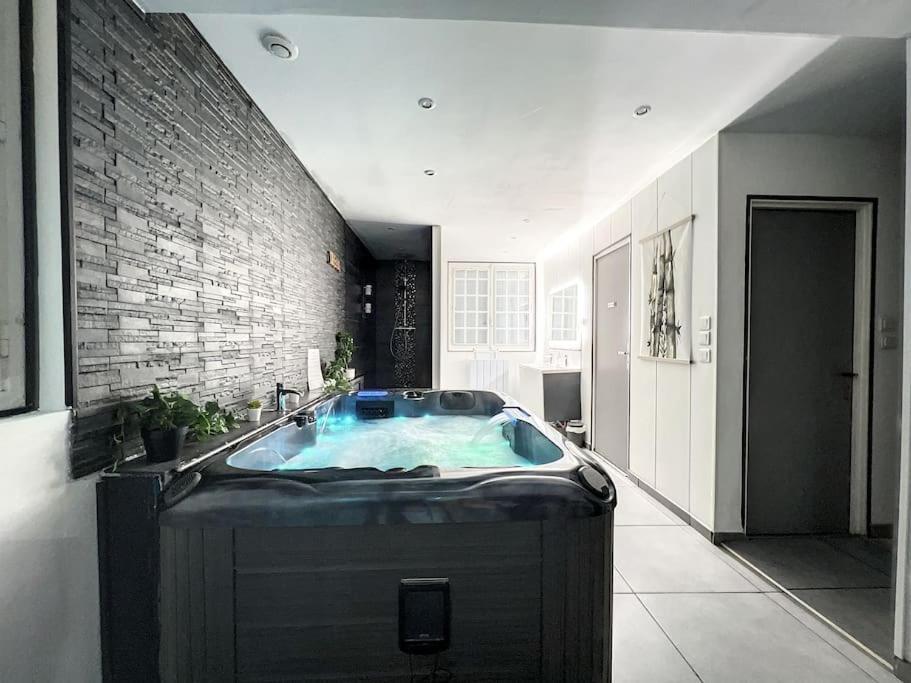 Dream Loft Jacuzzi - Sauna Brest Ngoại thất bức ảnh