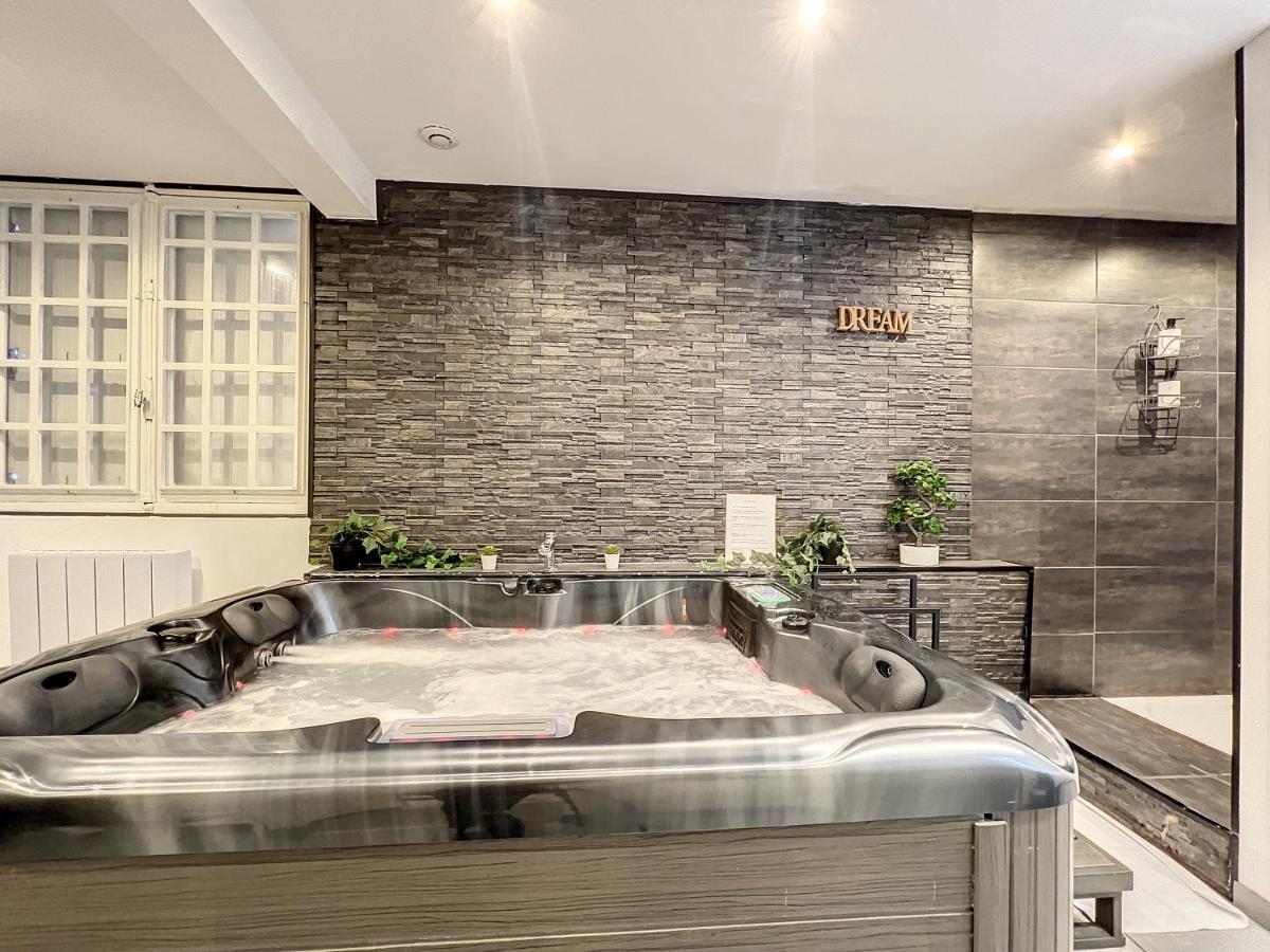 Dream Loft Jacuzzi - Sauna Brest Ngoại thất bức ảnh